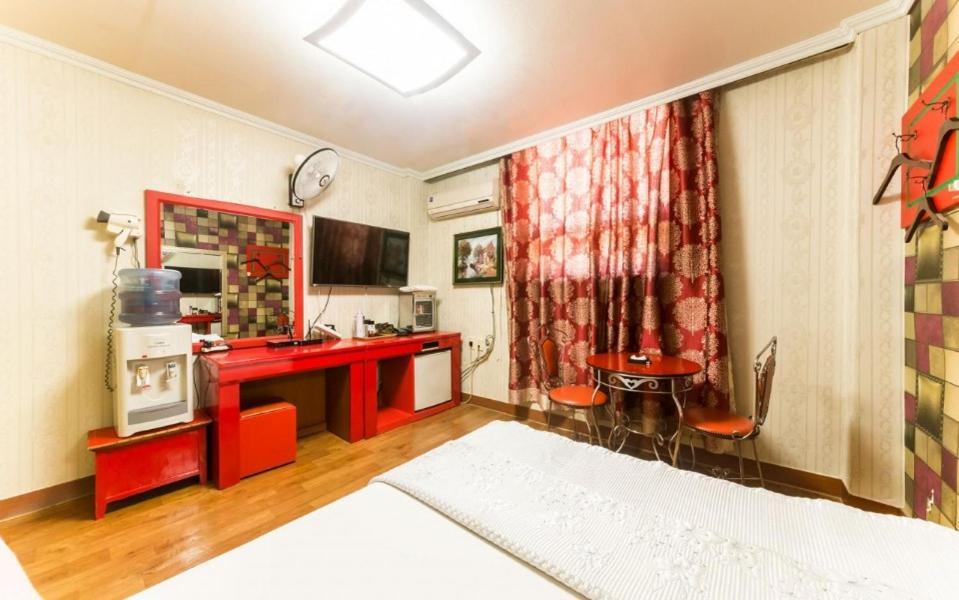 Feel Motel Pocheon Exterior photo